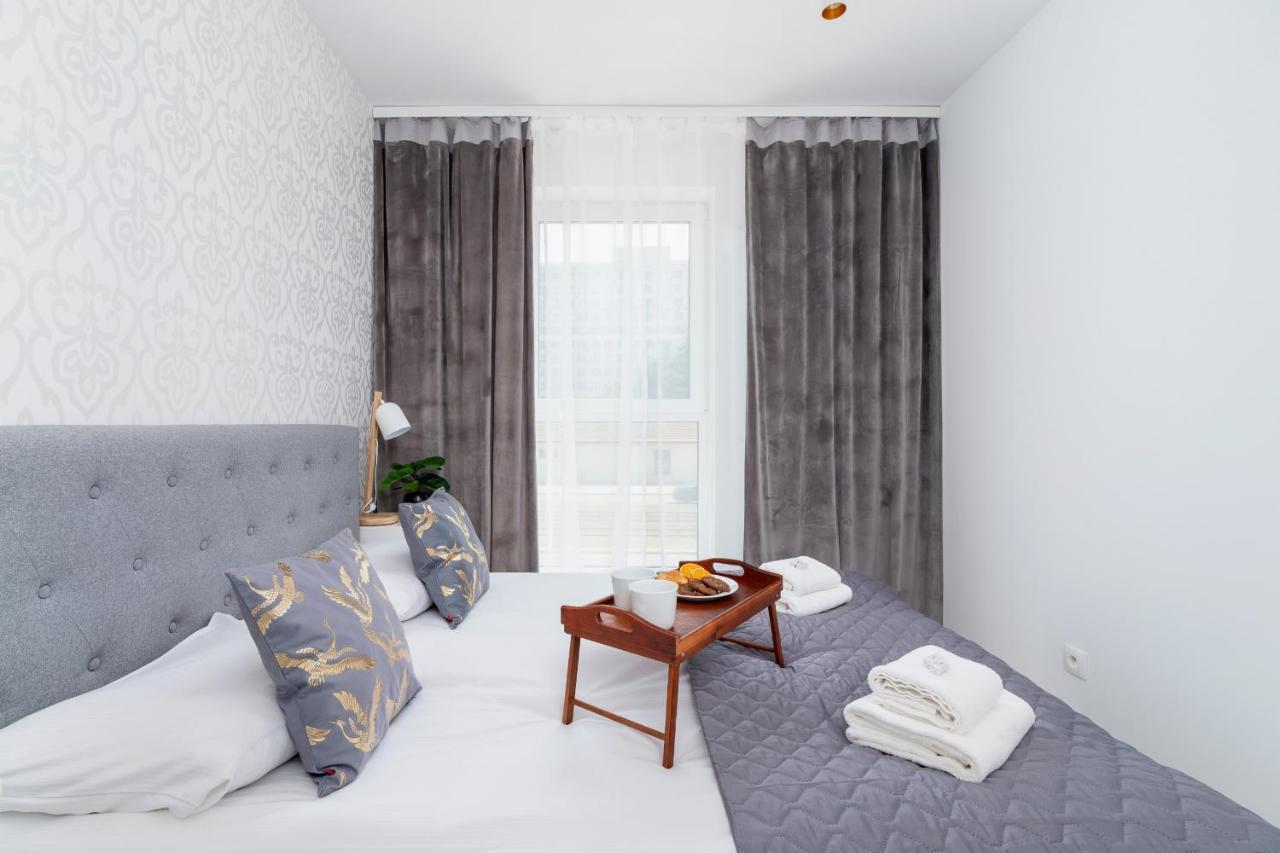 Apartment With Balcony & Parking Mogilska By Renters Prestige Краков Экстерьер фото